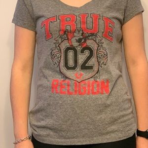 True Religion woman’s gray V tee shirt shirt sleeve size M